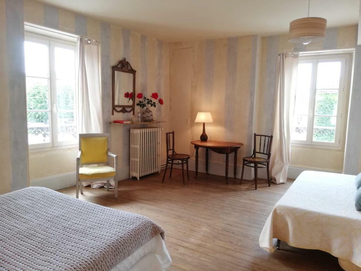 Bed and Breakfast La Virgule De Tanlay Екстер'єр фото