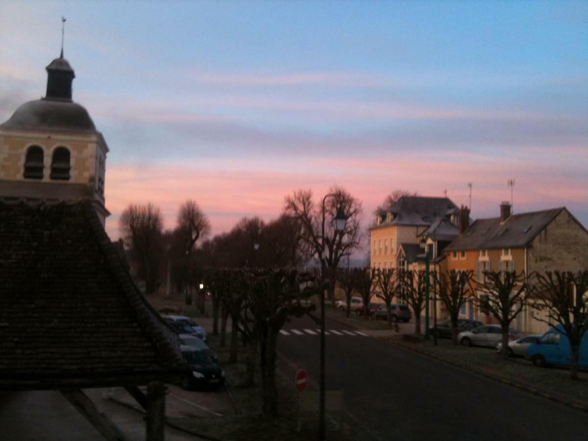Bed and Breakfast La Virgule De Tanlay Екстер'єр фото